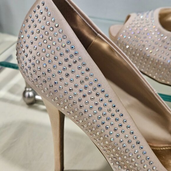 Jennifer Lopez  JLBlingy Blush Peep Toe Platform Heel Rhinestones Size 8 1/2 M - Picture 6 of 15
